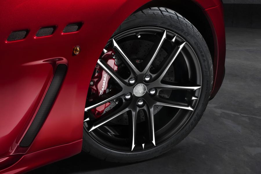 Колеса Maserati GranTurismo MC Stradale Centennial Edition 2014 года  (фото 16 из 31)